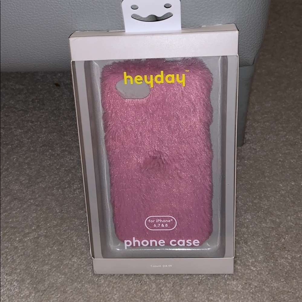 iPhone case 4 items for 25